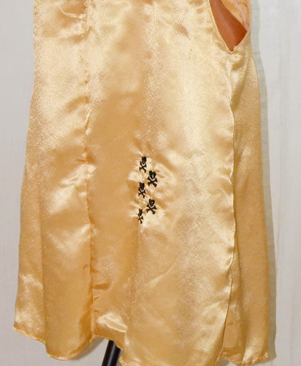 Платье атласное "Пиратская Любовь" на размер 44-46 - фото 5 - id-p30694353