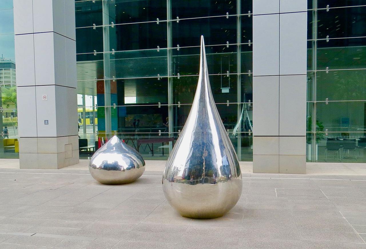 Садово- парковая скульптура "Drops" из нержавеющей стали