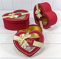 Коробки "Сердце" Набор 1/3 22,2*19,5*9 с окошком и бантом. Красный
