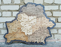 Карта Беларуси из дерева на белорусском языке