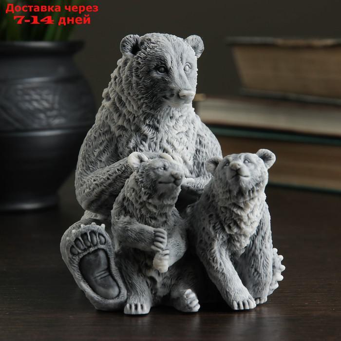Сувенир "Медведица с медвежатами №1" 11см - фото 1 - id-p216015236