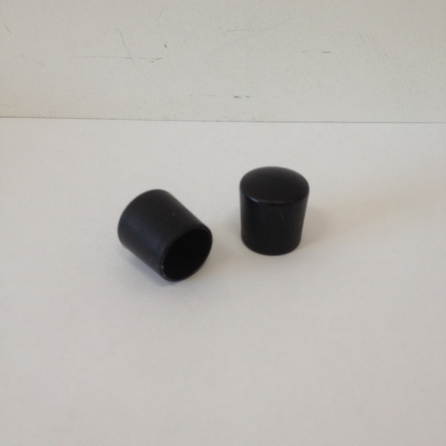 Колпачок (заглушка) для труб наружная D=18мм (упаковка 5шт) цвет черный - фото 1 - id-p216160138