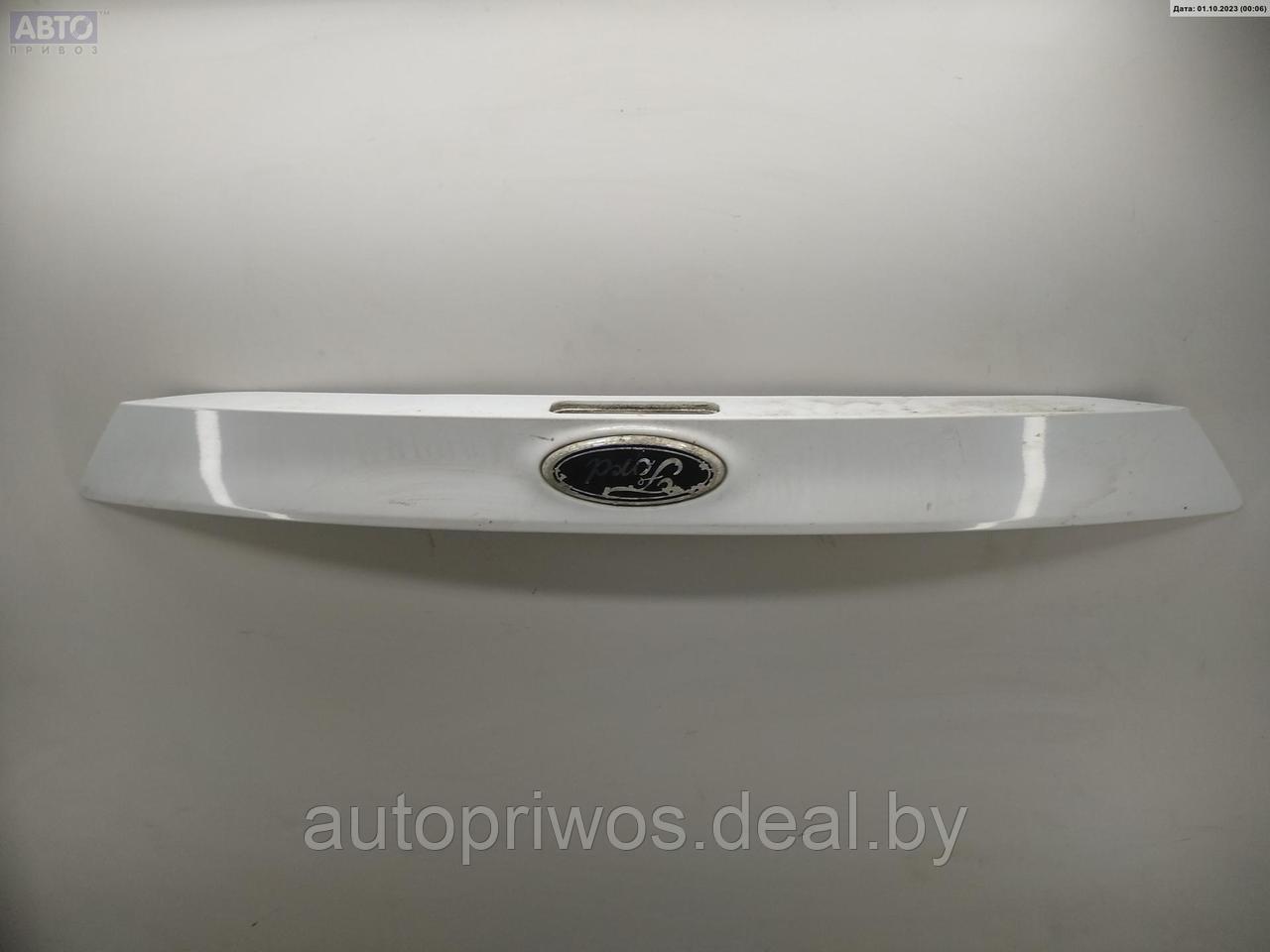 Накладка подсветки номера Ford Focus 3 (2011-2018) - фото 1 - id-p216161903