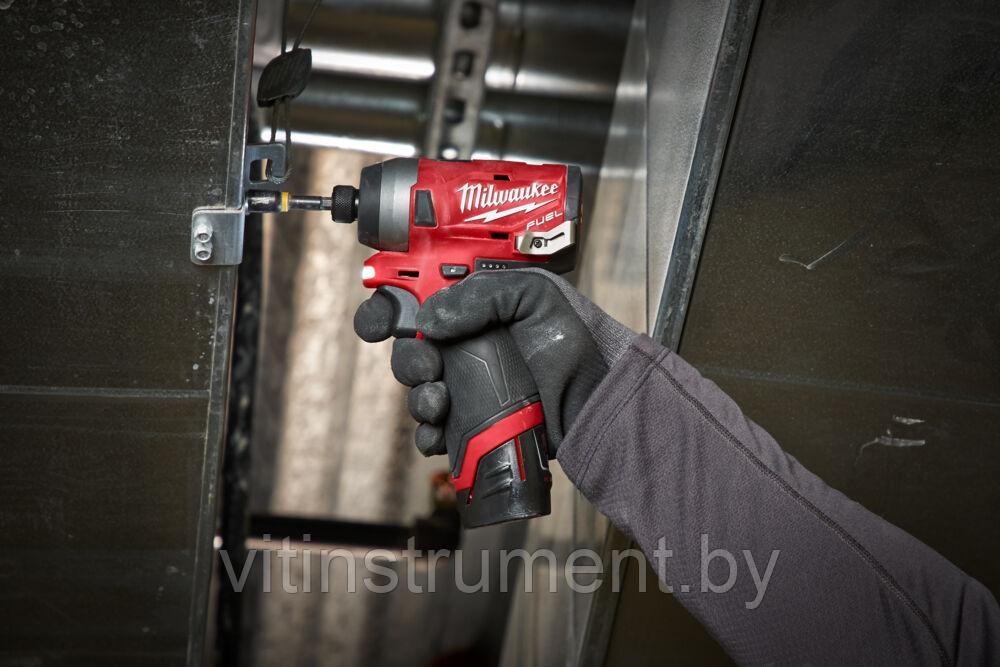 Аккумуляторный субкомпактный импульсный винтоверт Milwaukee M12 FID-202X FUEL (Арт. 4933459823) - фото 6 - id-p216286720