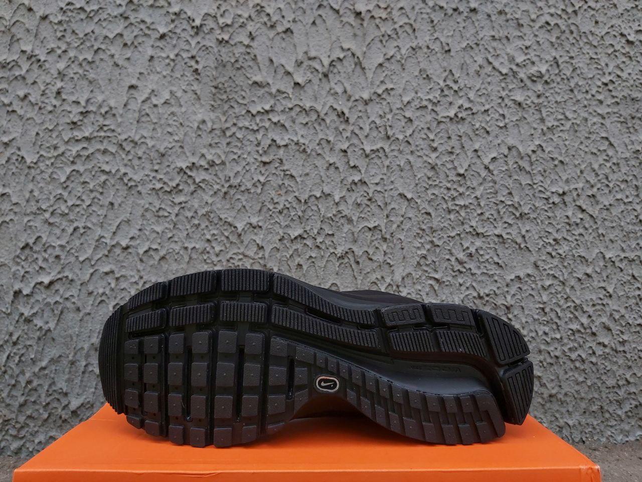 Мужские зимние термо кроссовки Nike Air Relentless 26 Mid Gore-tex черные - фото 4 - id-p216321557