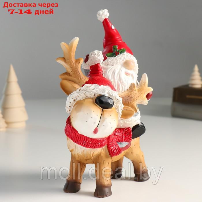 Сувенир полистоун "Дед Мороз верхом на олешке в красном колпаке и шарфике" 8х14х23 см - фото 4 - id-p216352697
