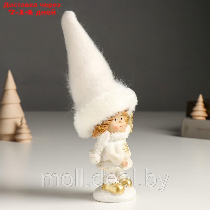 Сувенир полистоун "Малышка в белом наряде со снежинкой, с подарком/колоколом" МИКС 7х6х18 см 94988 - фото 3 - id-p216354252