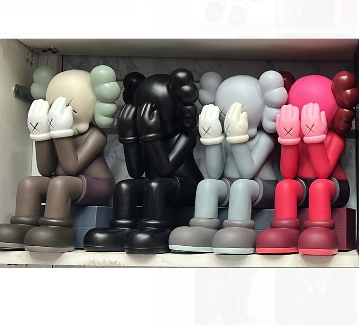 Kaws Companion Passing Through Игрушка 28 см. Черный - фото 4 - id-p216373564