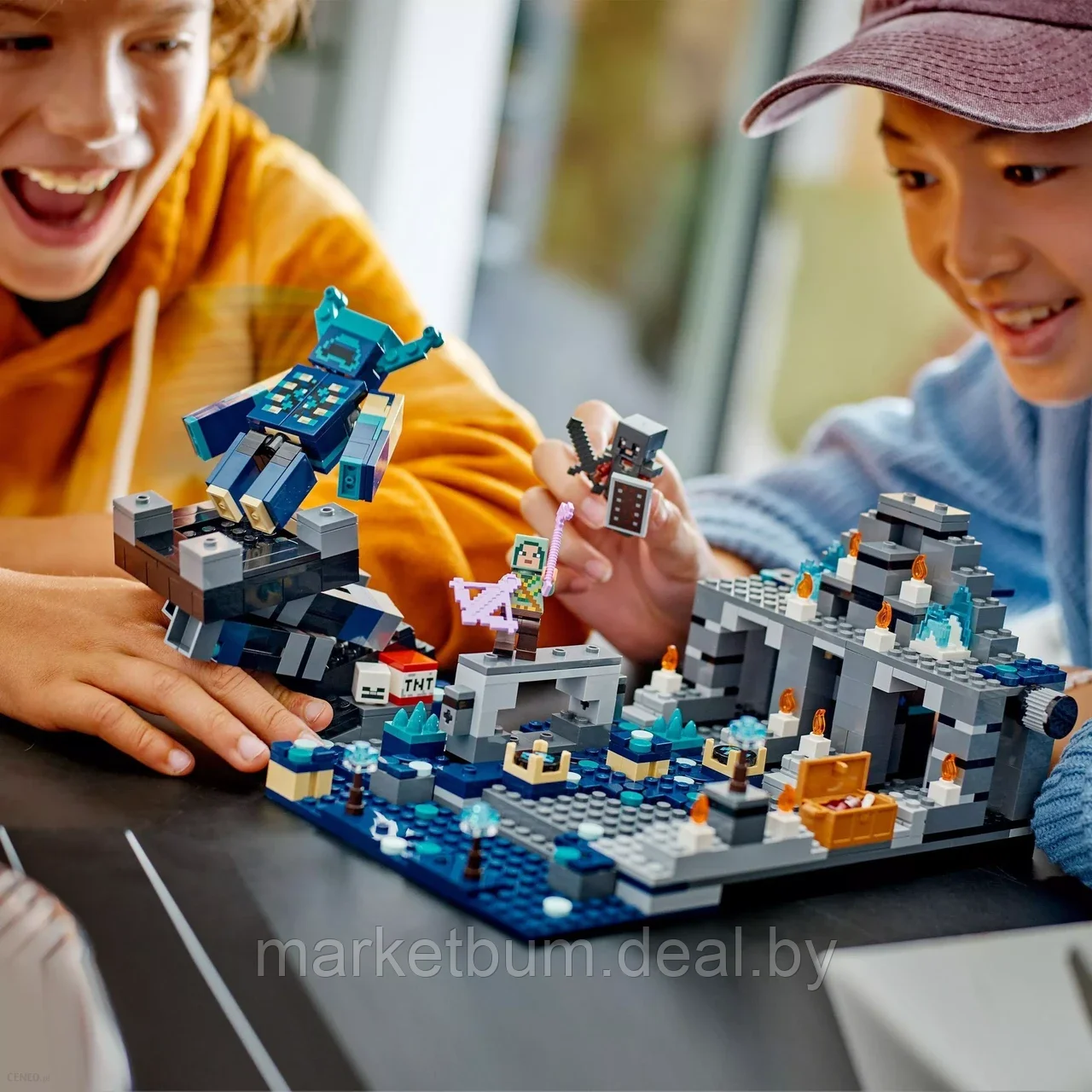 Конструктор LEGO Minecraft 21246, Битва в темной глубине - фото 10 - id-p216454583