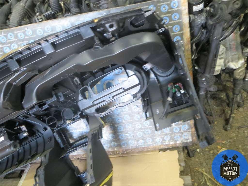 Панель передняя салона (торпедо) NISSAN QASHQAI (J10) - (2006-2013) 2.0 DCi M9R - 150 Лс 2009 г. - фото 6 - id-p216482078