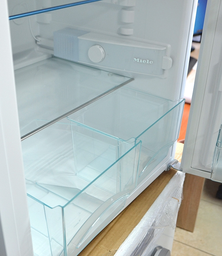 Новый маленький холодильник MIELE K12023 пр-во Германия высота 0.85 метра гарантия 6 мес - фото 7 - id-p216505235