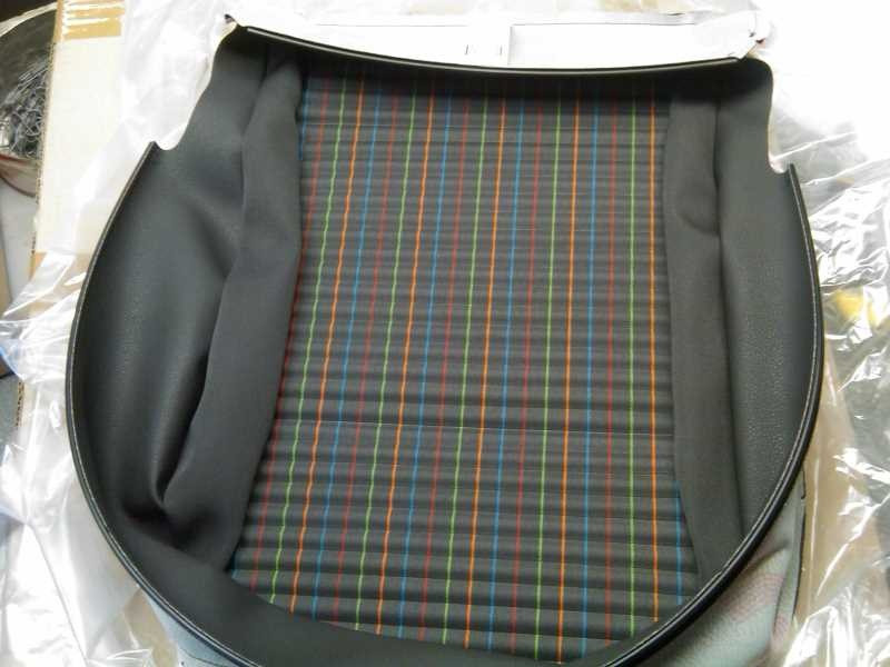 Обивка сиденья  VAG  6Q0881405BATZM