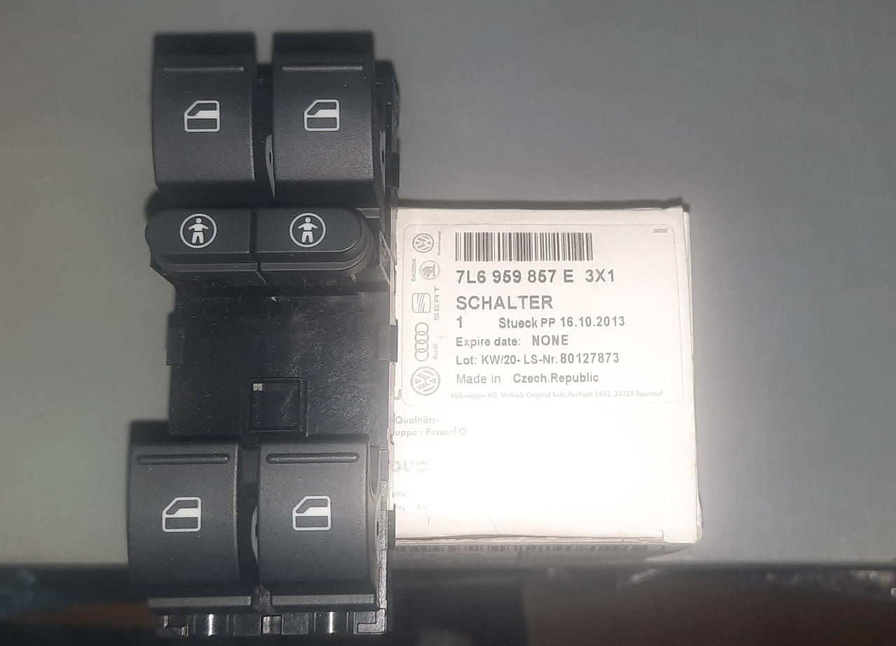 Переключатель для л/а  VAG  7L6959857E