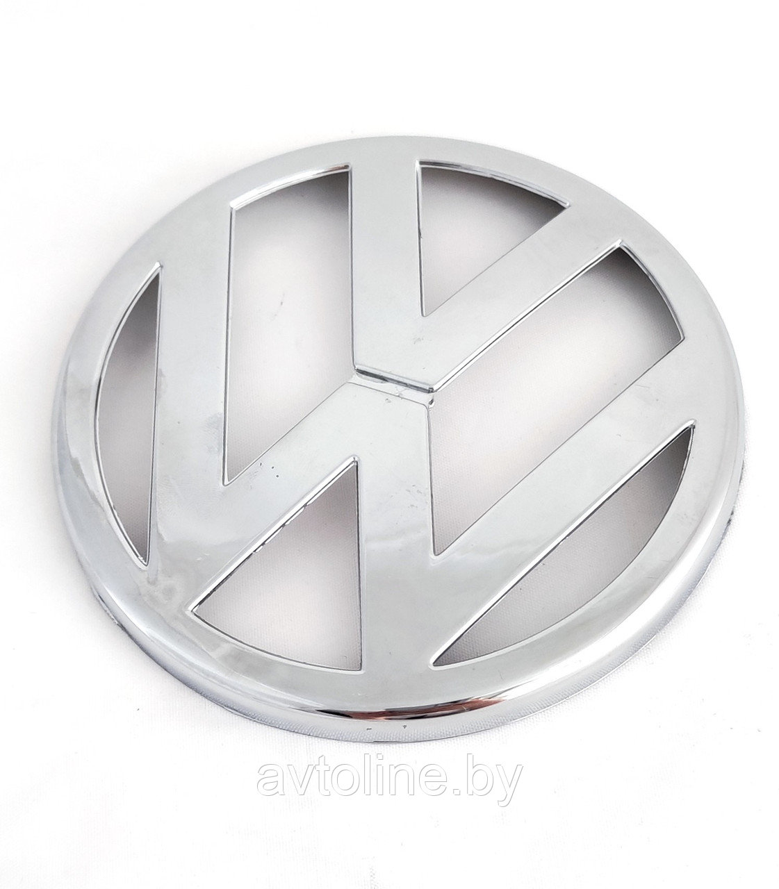 Эмблема решетки радиатора Volkswagen Golf IV 1J0853601 (под оригинал)