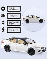 Коллекционная модель автомобиля Toyota Camry (белый)