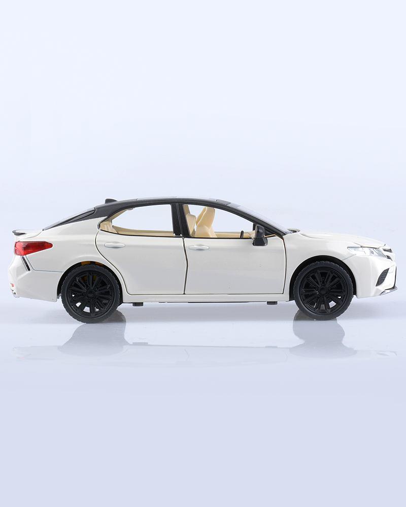 Коллекционная модель автомобиля Toyota Camry (белый) - фото 3 - id-p216582252
