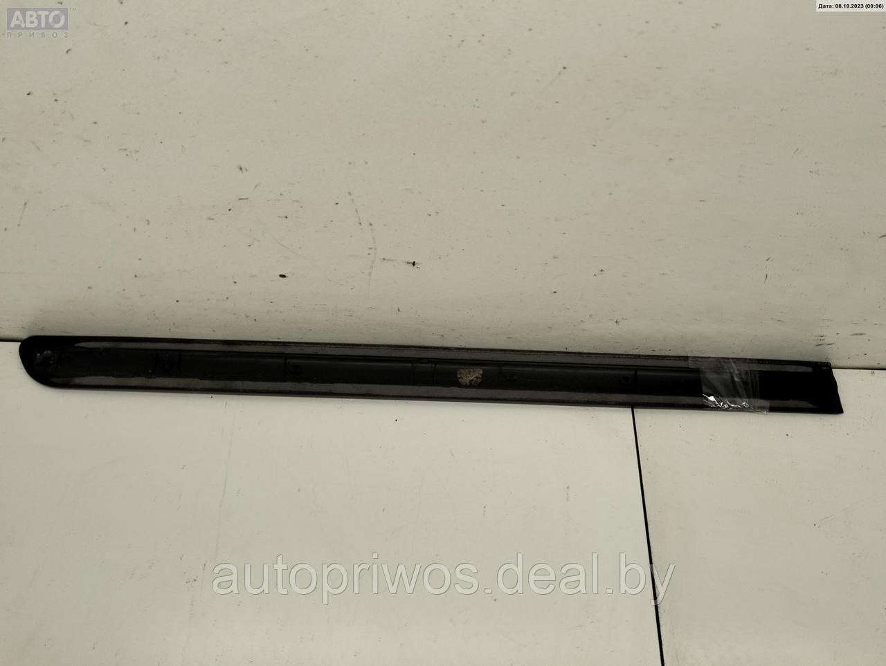 Молдинг двери задней левой Skoda Octavia mk1 (A4) - фото 2 - id-p216604641