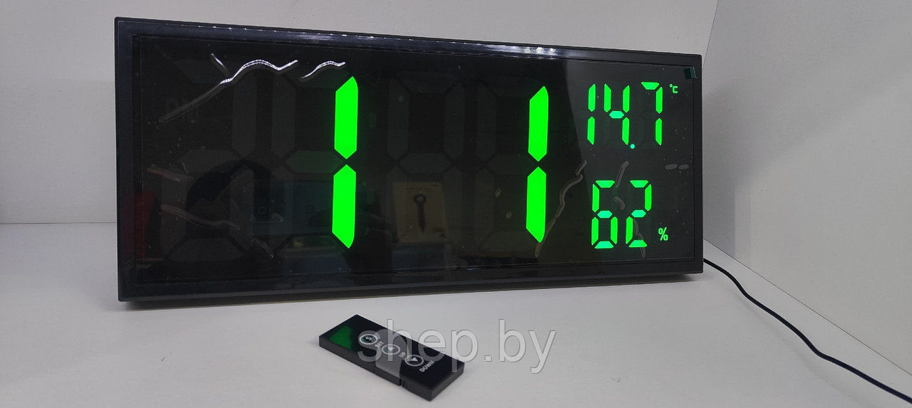 Часы электронные с крупными цифрами,термометром и гигрометром DS-3810L с пультом ДУ Подсветка : зеленая - фото 3 - id-p216609686