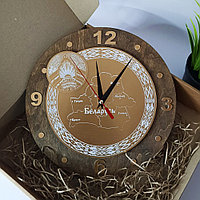 Часы деревянные "Беларусь" №2 (диаметр 28 см)