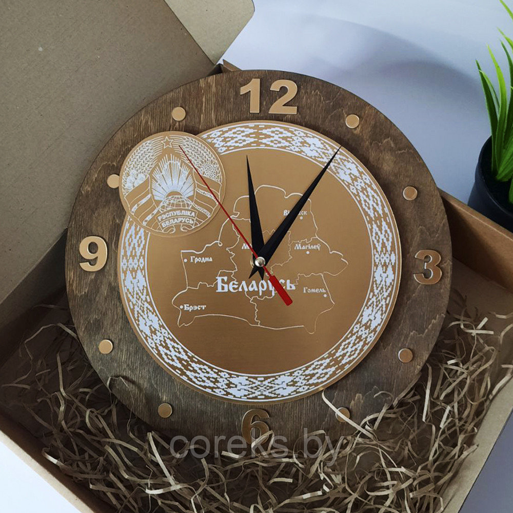Часы деревянные "Беларусь" №2 (диаметр 28 см) - фото 1 - id-p216637027