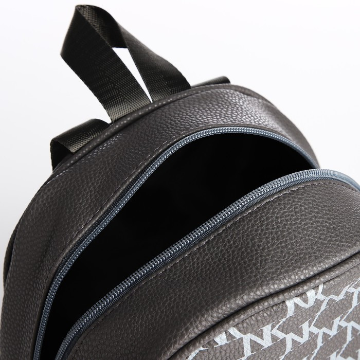 Рюкзак из искусственной кожи с карманом "NK" 27*23*10 см, темно-серый цвет - фото 5 - id-p216662694