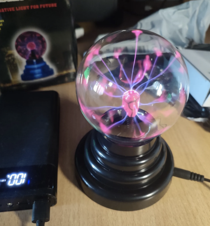 Плазменный шар Plasma light декоративная лампа Тесла, 8 см. / Магический ночник с молниями - фото 5 - id-p216692990
