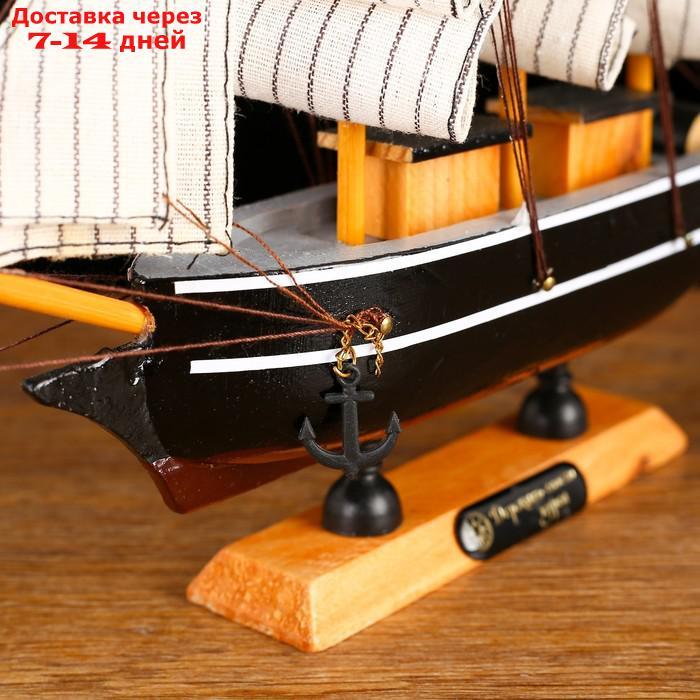 Корабль сувенирный малый "Ковда", борта чёрные с белыми полосами, паруса белые, 5,5×24×22 см - фото 4 - id-p216510601