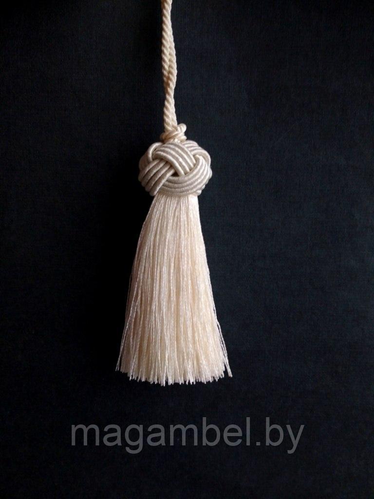 Кисточка маленькая молочная  цвет М2