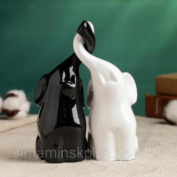Фигура "Пара слонов" черный/белый, 7х12х16см - фото 1 - id-p174967811