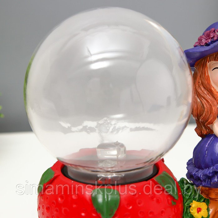 Плазменный шар "Девочка с клубничкой" 14х9х16 см - фото 6 - id-p199849004