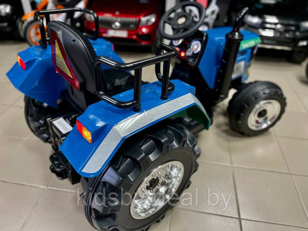 Детский электромобиль RiverToys трактор O030OO (синий) - фото 2 - id-p122546489