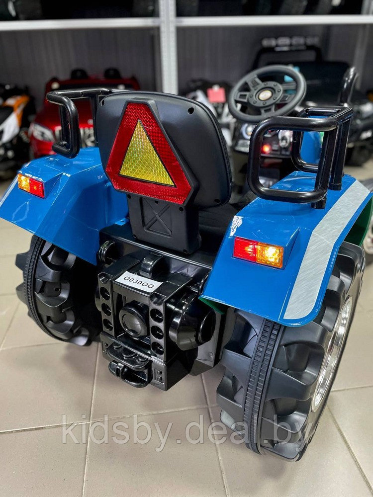 Детский электромобиль RiverToys трактор O030OO (синий) - фото 6 - id-p122546489