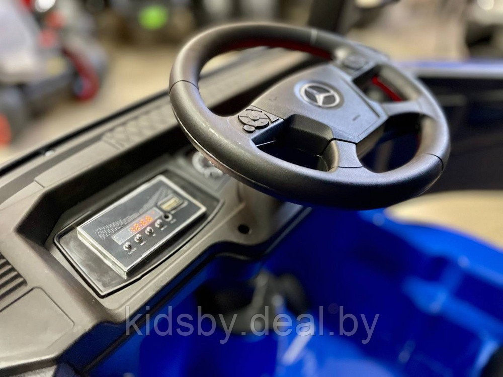 Детский электромобиль RiverToys Mercedes-Benz Actros 4WD HL358 с прицепом (синий) глянец (автокраска) лицензия - фото 3 - id-p162138795