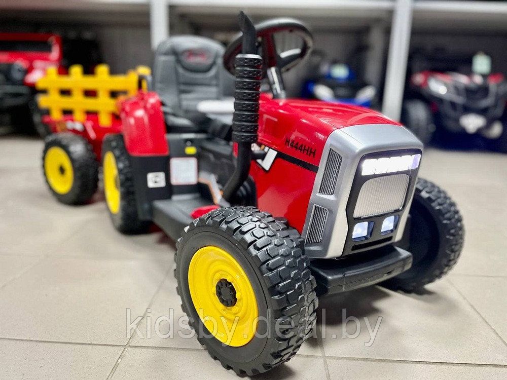Детский электромобиль RiverToys H444HH (красный) трактор с прицепом и пультом - фото 1 - id-p168620897