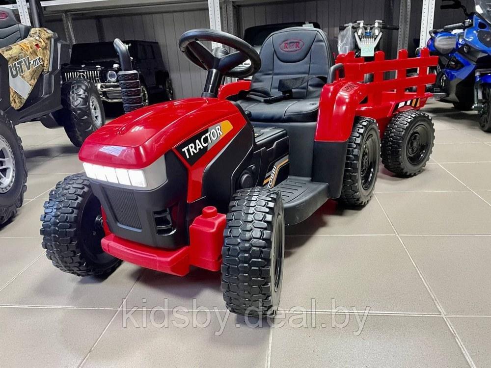 Детский электромобиль RiverToys H888HH (красный) трактор с прицепом и пультом - фото 1 - id-p168620898