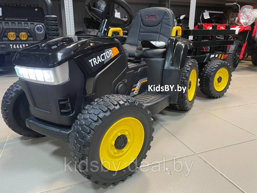 Детский электромобиль RiverToys H888HH (черный) трактор с прицепом и пультом - фото 1 - id-p162138802