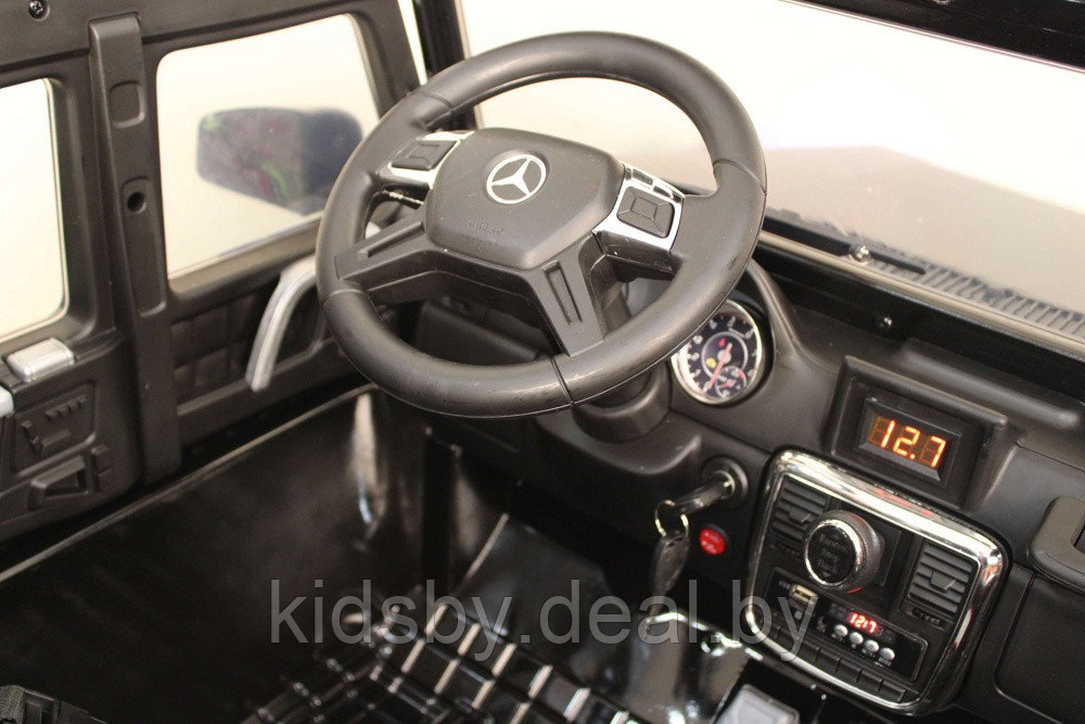 Детский электромобиль RiverToys Mercedes-Benz G63 AMG 4WD X555XX (черный глянец) автокраска лицензия - фото 5 - id-p12892896