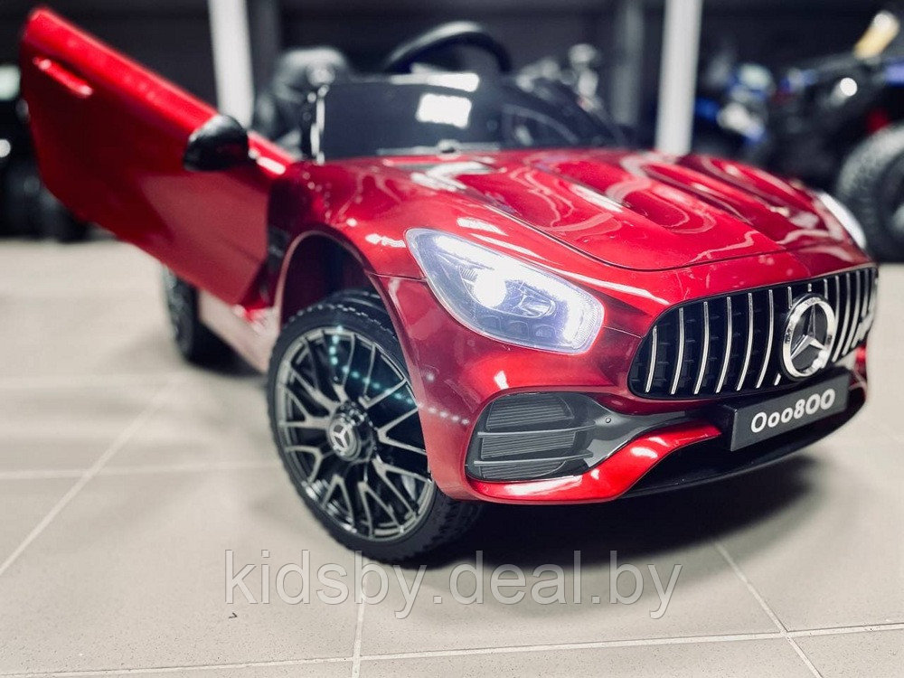 Детский электромобиль RiverToys Mercedes-Benz AMG GT O008OO (красный) вишневый глянец автокраска лицензия - фото 2 - id-p109520743