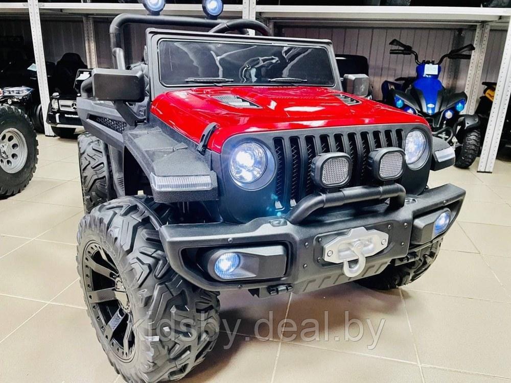 Детский электромобиль RiverToys C555CC 4WD (вишневый глянец) Лицензия полноприводный двухместный Jeep - фото 1 - id-p149558875