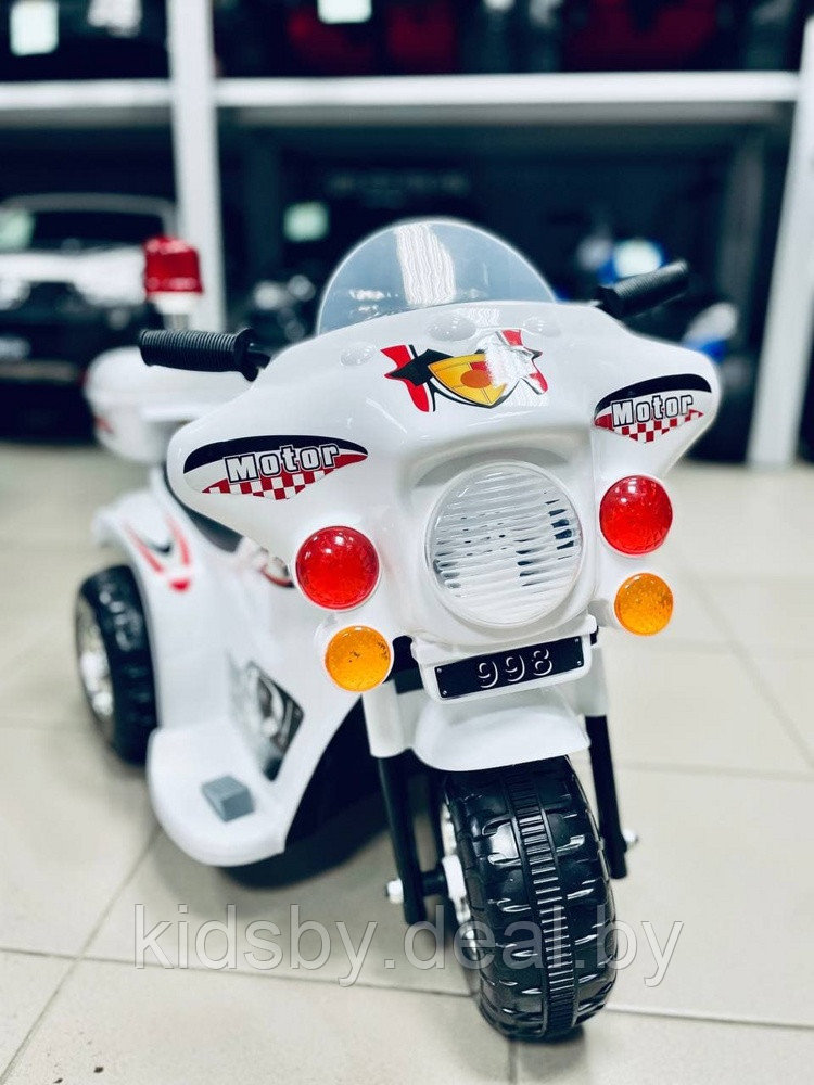 Детский электромобиль мотоцикл RiverToys Moto 998 (белый) - фото 2 - id-p116443647