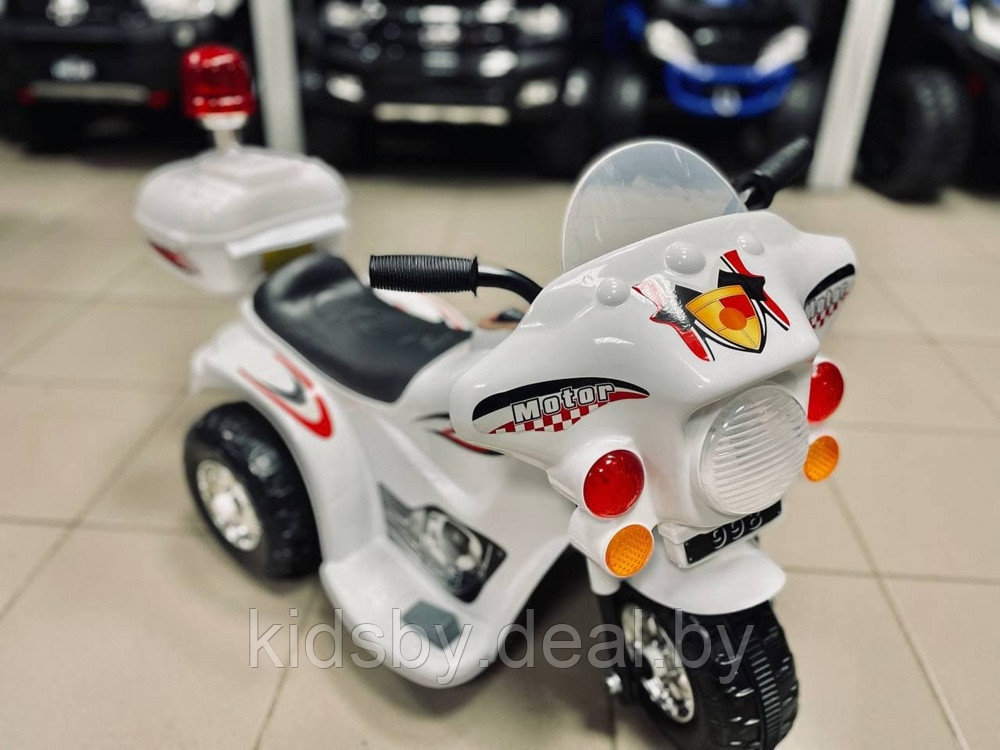 Детский электромобиль мотоцикл RiverToys Moto 998 (белый) - фото 3 - id-p116443647