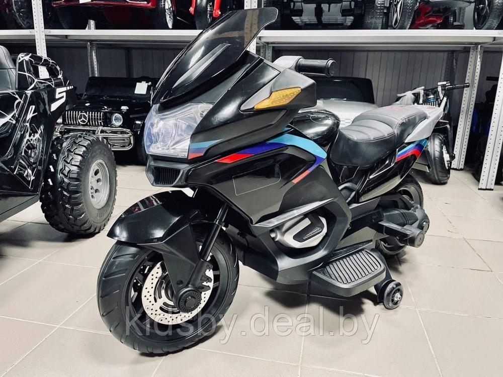 Детский электромотоцикл RiverToys H222HH (черный) BMW двухместный - фото 1 - id-p162138792