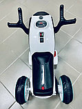 Детский электромобиль, мотоцикл RiverToys HC-1388 (белый), фото 4