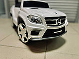 Детская машинка Каталка RiverToys Mercedes-Benz GL63 A888AA (белый/черный) лицензия, фото 2