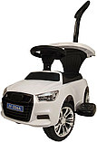 Детская машинка-каталка, толокар RiverToys Audi JY-Z06A (белый) c ручкой-управляшкой, фото 2