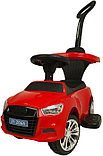 Детская машинка-каталка, толокар RiverToys Audi JY-Z06A (красный) c ручкой-управляшкой, фото 3