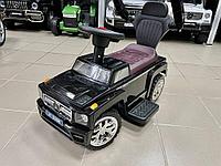 Детская машинка-каталка, толокар RiverToys Mercedes-Benz JY-Z08B (черный) c ручкой-управляшкой