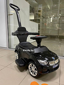 Детская машинка-каталка, толокар RiverToys BMW JY-Z06B (черный) с ручкой-управляшкой
