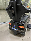 Детская машинка-каталка, толокар RiverToys BMW JY-Z06B (черный) с ручкой-управляшкой, фото 5