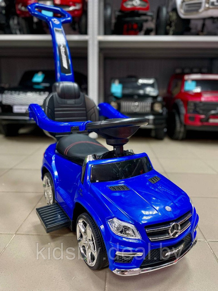 Детская машинка Каталка-качалка, толокар на аккумуляторе RiverToys Mercedes-Benz GL63 A888AA-H (синий/черный) - фото 1 - id-p116443646